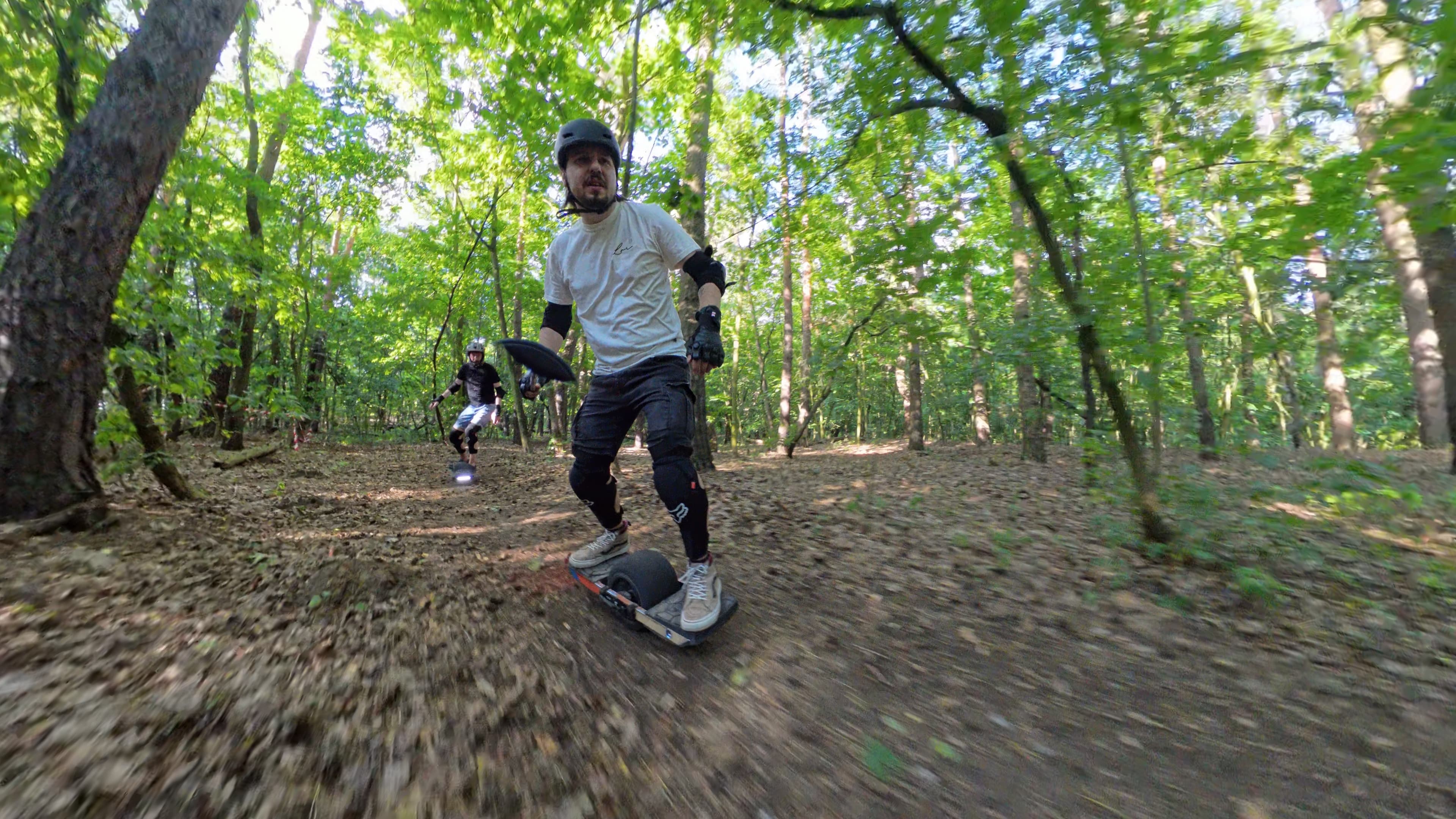 two onewheel raiders